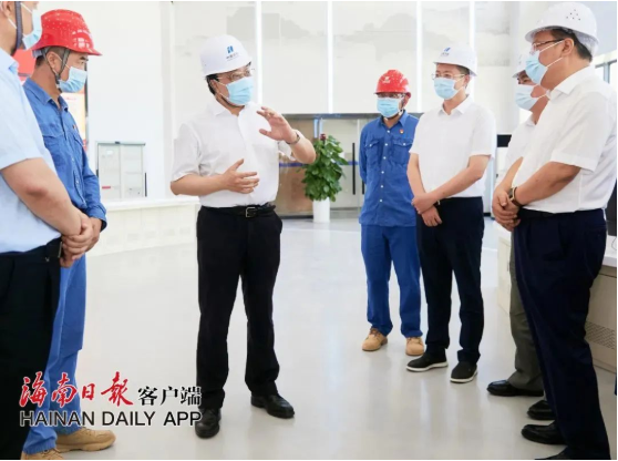 歡迎海南省省委常委，省委副書記，省長馮飛蒞臨馳大幕墻公司承接的洋浦華能幕墻項(xiàng)目視察